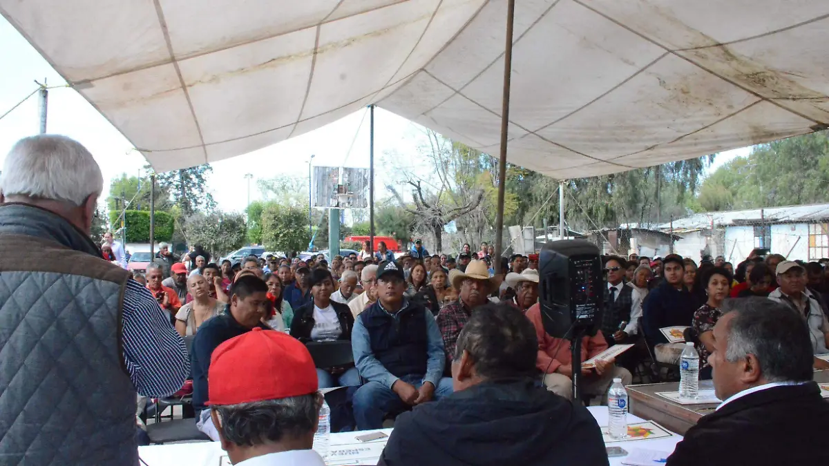 Familias de ferrocarrileros aseguraron desconocer el proyecto turístico planeado para la